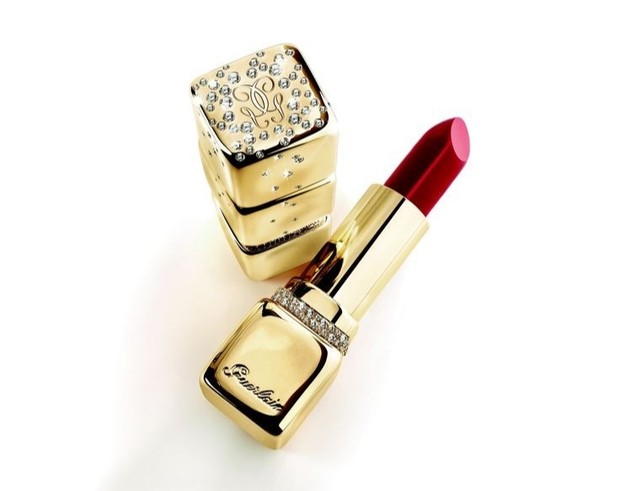 Guerlain’s KissKiss Gold and Diamonds Lipstick/Foto: Pinterest.com/vogue brasil Fakta dan sejarah lipstik dari zaman ke zaman