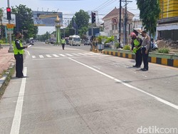 Sopir Truk Ngantuk hingga Tubruk Mobil-Motor di Situbondo dan 1 Orang Tewas