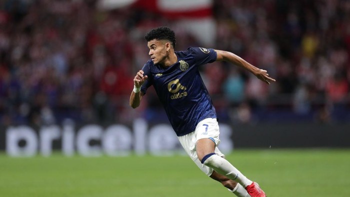 MADRID, SPAIN - SEPTEMBER 15: Luis Diaz of FC Porto in action during the UEFA Champions League group B match between Atletico Madrid and FC Porto at Wanda Metropolitano on September 15, 2021 in Madrid, Spain. (Photo by Gonzalo Arroyo Moreno/Getty Images)