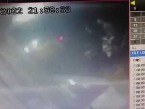 Lagi dan Lagi, Maling Motor Minimarket Terekam CCTV di Pasuruan Lagi dan Lagi, Maling Motor Minimarket Terekam CCTV di Pasuruan