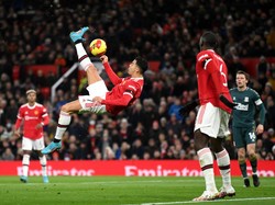 Sebelum lawan Burnley, ini aksi CR7 yang juga tak berbuah gol di laga lawan Middlesbrough. Foto: Getty Images/Clive Mason