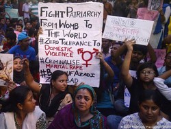 Mengapa Sekelompok Lelaki India Lakukan Mogok Menikah?