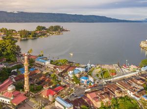Pantai Bebas Parapat Dipercantik, Ini Hasilnya