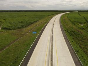 Ternyata... Ini Toh Tol yang Baru Diresmikan Jokowi, Keren Lho!