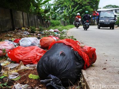 Sudah Dilarang, Warga Tetap Ngeyel Buang Sampah Sembarangan