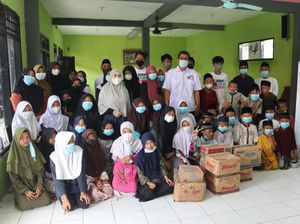 Relawan Erick Thohir Beri Bantuan untuk Warga dan UMKM di Serang