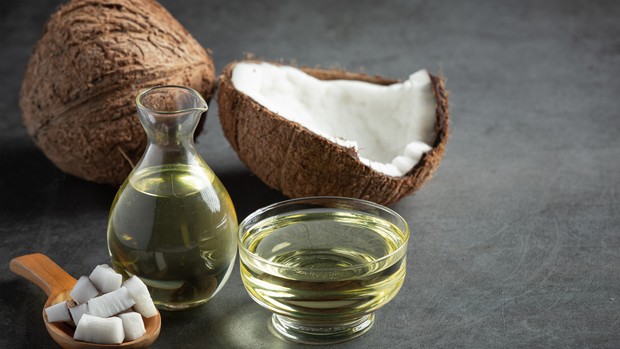 Alternatif minyak goreng yang cocok buat masakan/freepik/jcomp Minyak kelapa yang cocok dipilih sebagai alternatif minyak goreng untuk masakan.