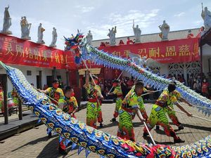 Meriahnya Perayaan Imlek di Ciamis: Ada Tari Sufi-Naga Liong!