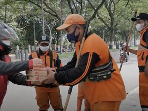 Kala Sebarkan Cinta Lebih dari Sekadar Kata Kala Sebarkan Cinta Lebih dari Sekadar Kata