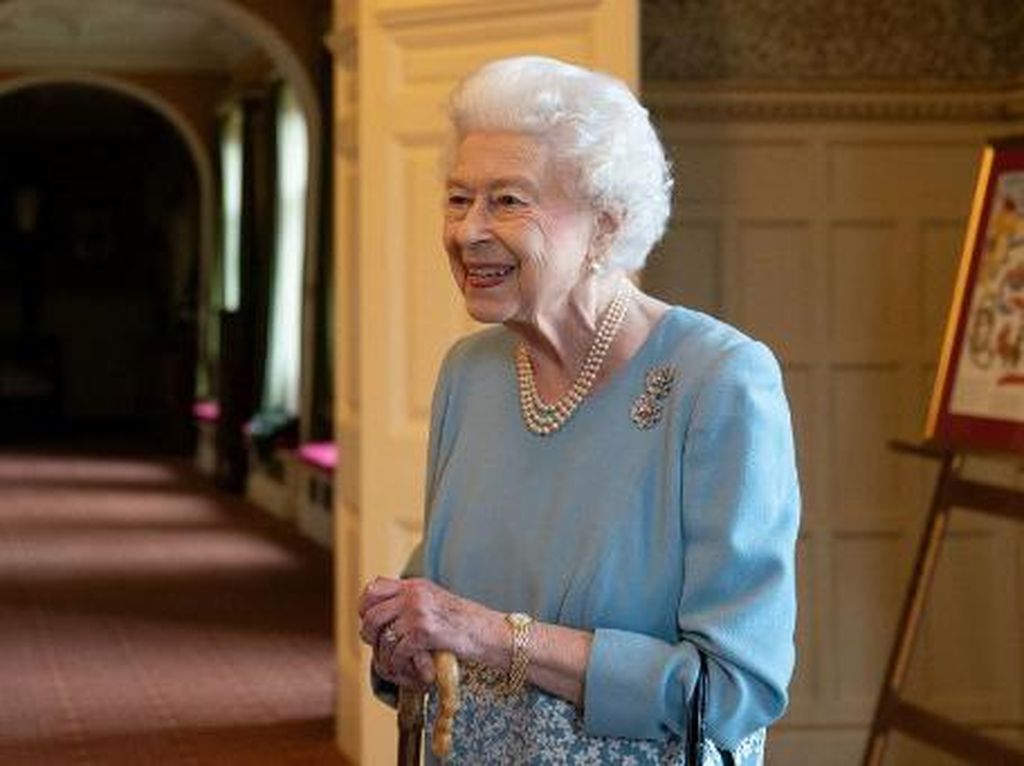 Pangeran Charles Positif Corona Lagi, Sempat Bertemu Ratu Elizabeth
