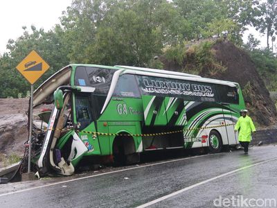 Bus Pariwisata Tabrak Tebing di Bantul, Renggut 13 Nyawa