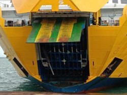 Rusak Dihantam Ombak, Dermaga Eksekutif Pelabuhan Merak Ditutup Sementara