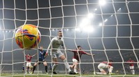 Olivier Giroud mencetak gol di menit ke-75 untuk menyamakan skor 1-1 setelah sebelumnya Milan tertinggal lebih dulu pada laga yang dihelat di Giuseppe Meazza, Minggu (6/2/2022) dini hari WIB.