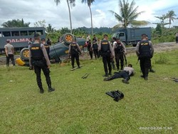 Mobil Sabhara Polres Seram Bagian Barat Terguling, 3 Polisi Luka Ringan