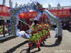 Naga Liong-Tari Sufi Meriahkan Perayaan Imlek di Ciamis