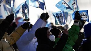 Antusias Warga Saksikan Olimpiade Beijing Meski Dibayangi Omicron