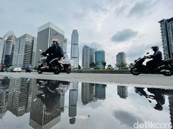 BMKG: Prakiraan Cuaca Hari Ini Jabodetabek, Berawan-Hujan