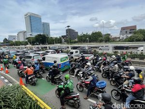 Dalam Setahun, Warga Jakarta Habiskan 5 Hari dan 3 Jam Terjebak Macet! Dalam Setahun, Warga Jakarta Habiskan 5 Hari dan 3 Jam Terjebak Macet!
