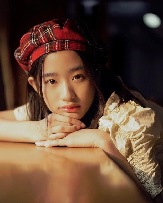 Aktris pendatang baru Thailand Tu Tontawan yang tengah populer dengan visual menawan.