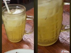 Iyuh! Wanita Ini Temukan Jentik Nyamuk dalam Gelas Es Jeruk
