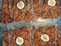 Jempol! Pengusaha Frozen Food Ini Bagi Ayam Kalasan Gratis ke Ojol