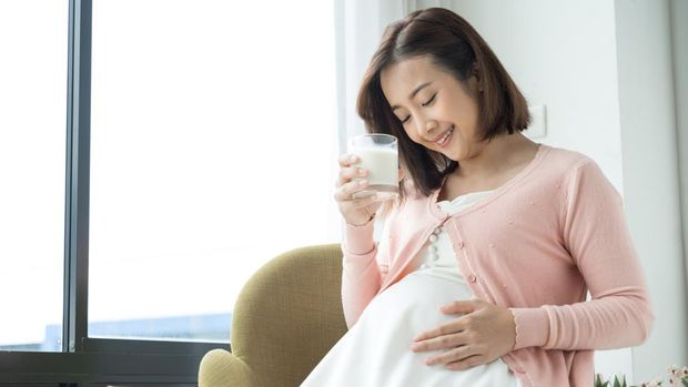 Ibu Hamil Minum Susu