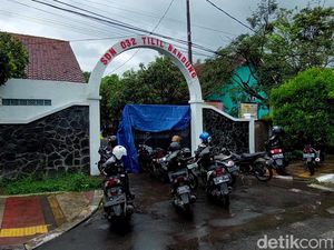 Sadis! Guru SD Bandung Tewas Ditusuk Mantan Suami di Sekolah