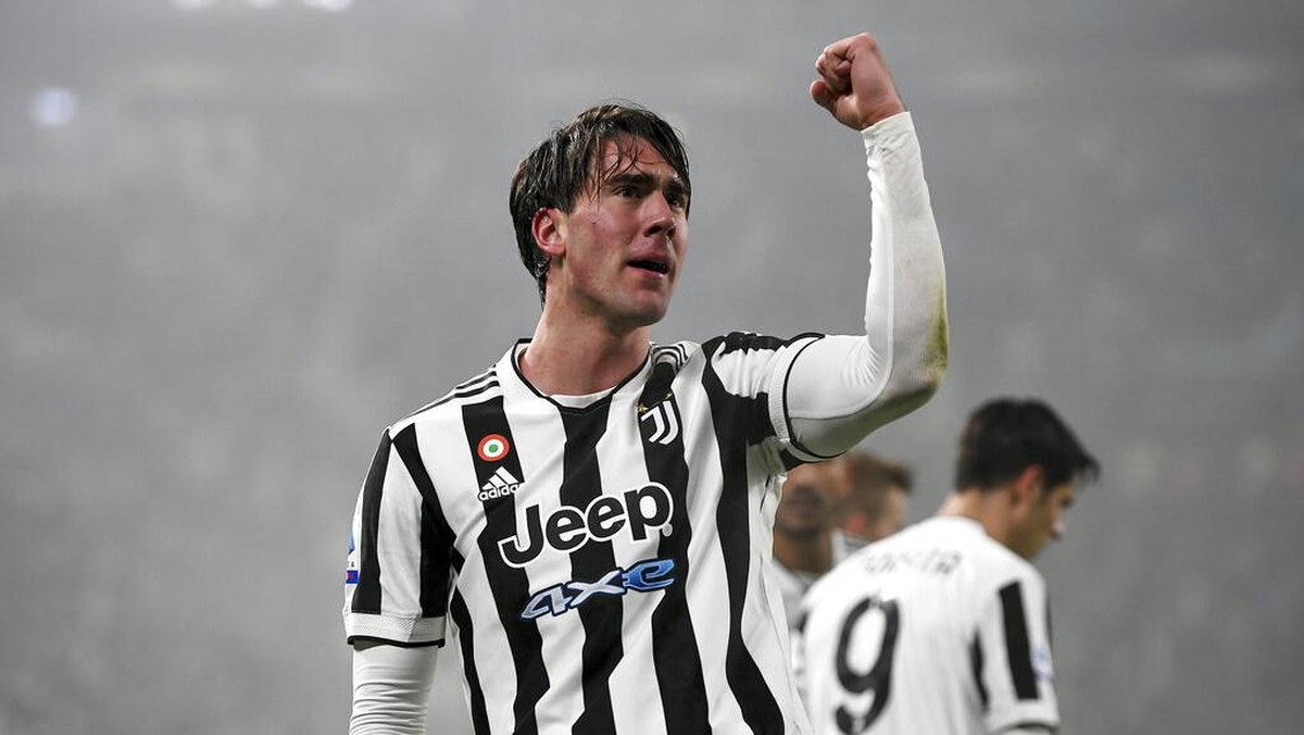 Real Madrid kabarnya sempat ditawari Dusan Vlahovic (Foto: AP/Fabio Ferrari)