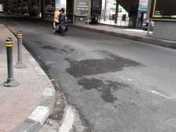 Jalan Dekat Stasiun MRT Haji Nawi Ditambal Lagi, Got Mulai Diperbaiki