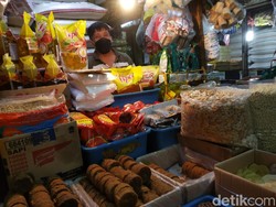 Harga Minyak Goreng Curah di Pasar Solo Masih Rp 20 Ribu Per Liter