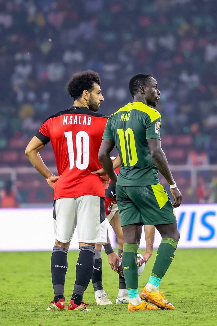 Momen Sadio Mane Rangkul Salah di Final Piala Afrika 2021 Final Piala Afrika 2021 ciptakan sejarah baru bagi Senegal yang raih gelar juara. Selain itu, aksi Sadio Mane merangkul Mohamed Salah juga curi atensi publik.