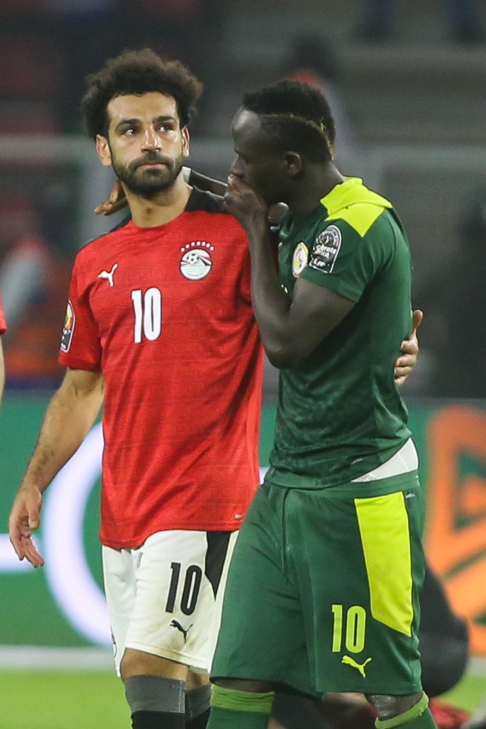 Final Piala Afrika 2021 ciptakan sejarah baru bagi Senegal yang raih gelar juara. Selain itu, aksi Sadio Mane merangkul Mohamed Salah juga curi atensi publik.