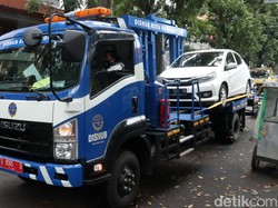 Jalan Terjal Menertibkan Parkir Liar di Kota Bandung