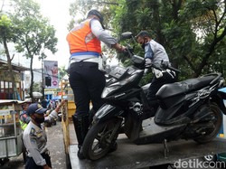 Pemkot Bandung Terapkan Pembayaran Denda Parkir Liar Lewat QRIS