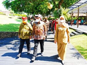 Gubernur dan 5 Kepala Daerah Kepri Pelajari Pelayanan Publik Banyuwangi Gubernur dan 5 Kepala Daerah Kepri Pelajari Pelayanan Publik Banyuwangi