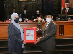 Pemprov DKI Serahkan Raperda tentang Hak Penyandang Disabilitas ke DPRD