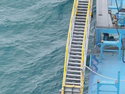 2 Nelayan Tuban Antara Hidup dan Mati Bertahan di Laut Usai Perahu Pecah