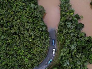 Ribuan Orang Mengungsi Akibat Topan Batsirai di Madagaskar Ribuan Orang Mengungsi Akibat Topan Batsirai di Madagaskar