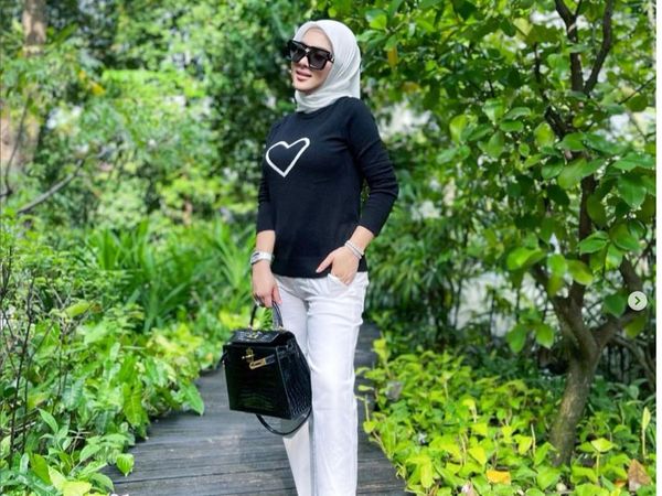8 Foto Gaya Syahrini yang Kini Tinggal di Singapura, Tenteng Tas Miliaran