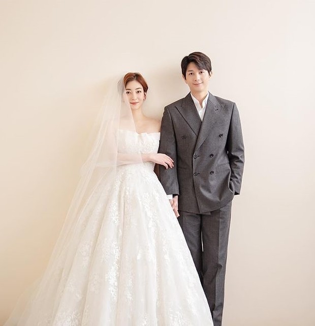 Artis korea yang umumkan menikah/Foto: Instagram/jinams2w_1112 artis korea menikah