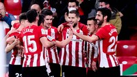 Athletic Bilbao menempati urutan ketujuh, satu-satunya klub Spanyol di daftar ini. Mereka untung 115 juta Euro dari transfer pemain, karena hanya menghabiskan 109 juta untuk belanja pemain namun mendapat 224 juta. Foto: Getty Images/Juan Manuel Serrano Arce