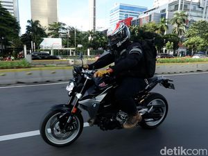 Ini yang Bikin Moge BMW F 900 R Tetap Nyaman Dipakai Pemula
