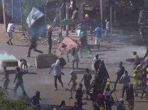 Bentrok Antarsuku Gegara Sengketa Tanah di Sudan Pecah, 15 Orang Tewas Bentrok Antarsuku Gegara Sengketa Tanah di Sudan Pecah, 15 Orang Tewas