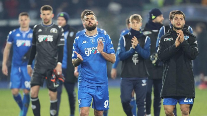 EMPOLI, ITALY - JANUARY 23: Patrick Cutrone of Empoli Fc greets fans after during the Serie A match between Empoli FC and AS Roma at Stadio Carlo Castellani on January 23, 2022 in Empoli, Italy.  (Photo by Gabriele Maltinti/Getty Images)