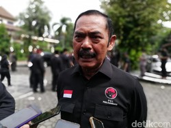 FX Rudy Bilang Rela Serahkan Kepala demi PDIP