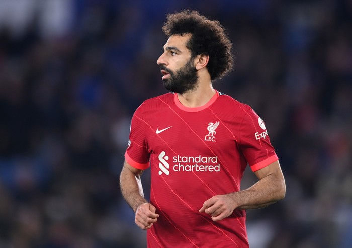 LEICESTER, ENGLAND - DECEMBER 28: Mohamed Salah of Liverpool looks on during the Premier League match between Leicester City  and  Liverpool at The King Power Stadium on December 28, 2021 in Leicester, England. (Photo by Laurence Griffiths/Getty Images)