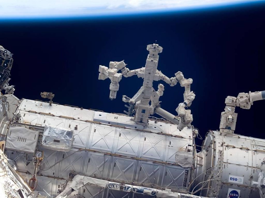 Kata Rusia Soal Ancaman Tinggalkan Astronaut AS di Antariksa