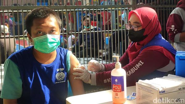 Ratusan Penghuni Lapas Kelas IIB Sukabumi Divaksinasi