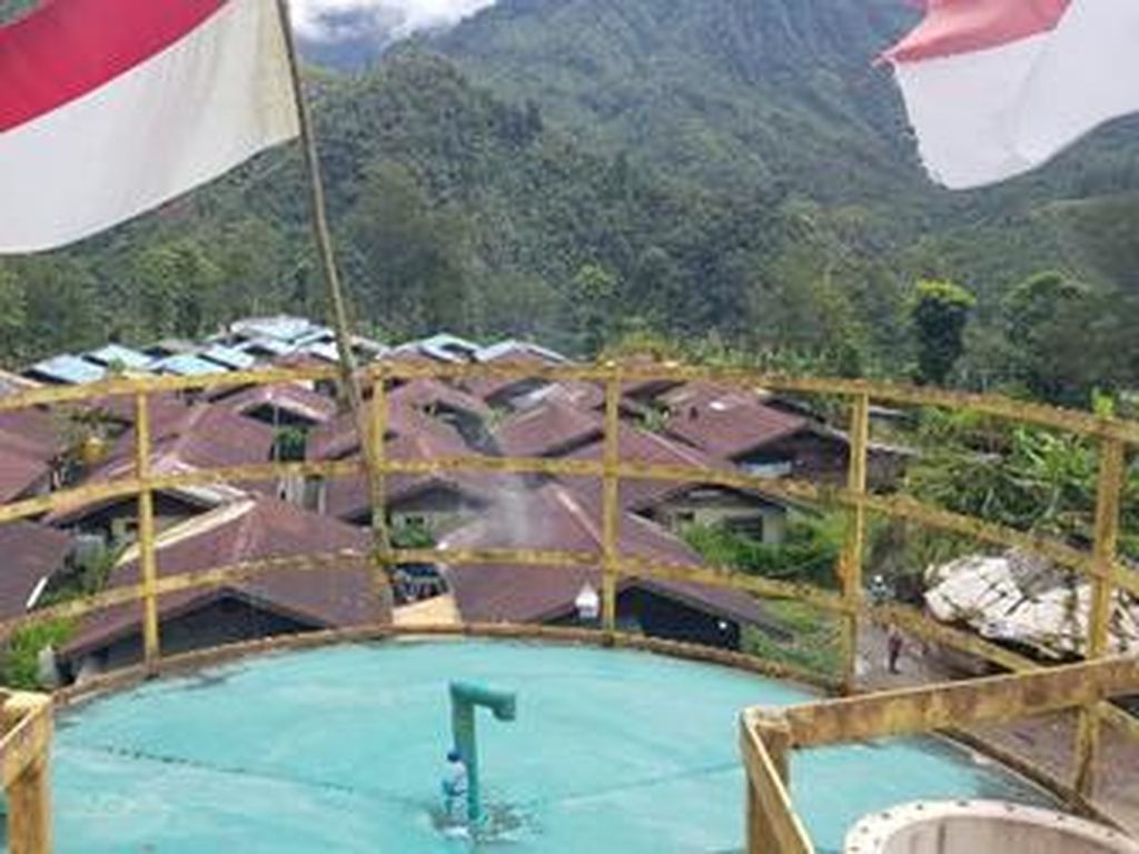 Warga Kampung Waa Banti Mimika Kembali Menikmati Air Bersih & Listrik
