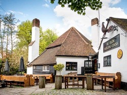 Lebih dari 1.000 Tahun Berdiri, Pub di Inggris Harus Tutup Gegara COVID-19